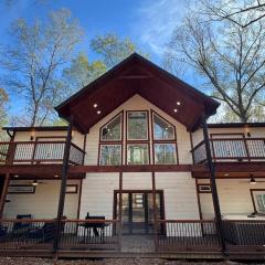 The Gorgeous New Skyfall Cabin Sleeps 10 in Style!