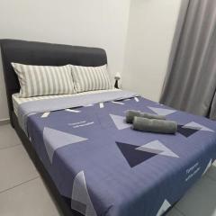 New Bt KawanX3 3BR Suite Ikea-UOW-KDU-ColumbiaAsia