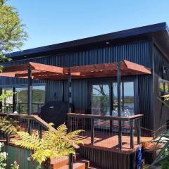 Golden Bay Heights - Luxury Accommodation