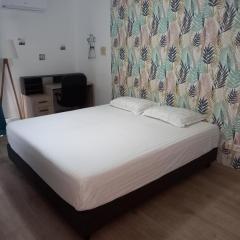 Appartement 2 chambres centre Papeete piscine vue Moorea