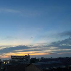 apart raddison edward