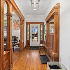 5 blks to Empower, Uber to Dntwn