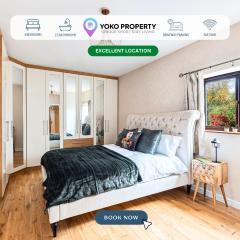 Meadow House with Driveway Parking, Spacious Garden, Fast Wifi and Smart TVs by Yoko Property