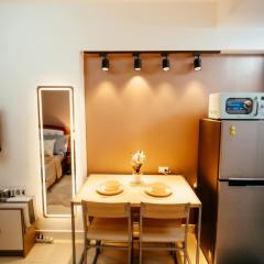 Vacation Room by Jenny