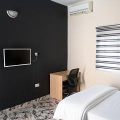 Meks Corner - Private Exclusive Shortlet II