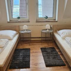 FeWocation Bremerhaven - 2 BR - Space for 6 - Near Harbor