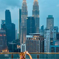 The luxe klcc by dream stay