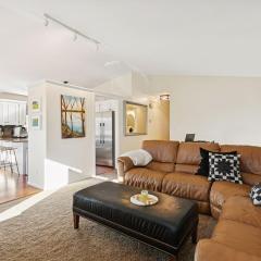 Modern, Peaceful Home w Hot Tub Near Medicine Lake