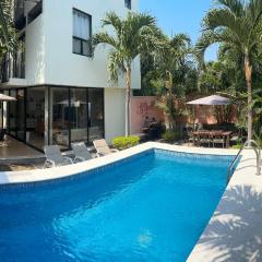 Alberca privada, asador y terraza familiar