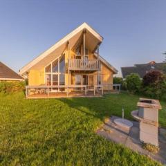 Ferienhaus mit Terrasse und Balkon