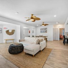 Blue Surf Bungalow 3 BD 2BA-At Slater Way Beach