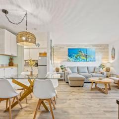 Tortuga Del Mar- 2 Bedroom Beachfront Condo with Pool