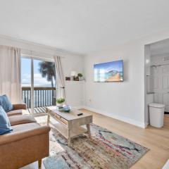 Waterfront Fishing Pier Walk to Beach