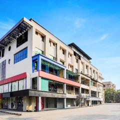 Collection O Infocity Metro Station Gandhinagar Formerly Hotel LLP