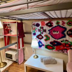 Paris center Eiffel studio