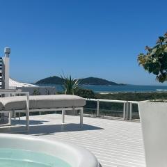 Cobertura 3Q com Jacuzzi, Vista Top, 300m da Praia do Novo Campeche