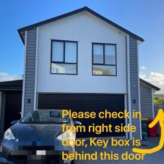 Luxury-Stunning views-Modern Private Kitchen and Bath