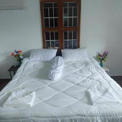 Roza Guest House