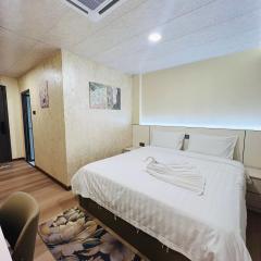 8 Tranquil Luxury Minimalist Rooms at Lunar Lodge - Eco Valley Retreat 豐之谷