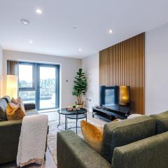 Luxury 2 bed apartment- Leeds City Centre- Large Private Terrace & Free Parking