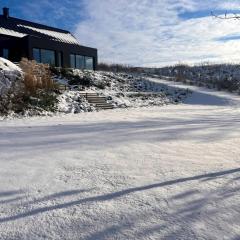 DOBRE 23j - Dom nad jeziorem, z basenem i linią brzegową