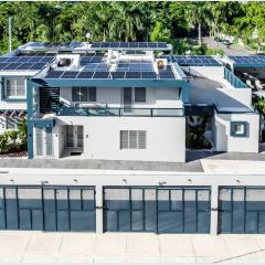 Private 7 Villa Complex with 16 BR Pool & Jacuzzi