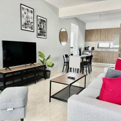 Bright & cozy apartment in Livadia