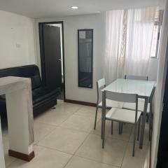 Apartamento cerca del centro comercial Titán. 300