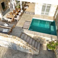 Gialova Hills - Luxury Villa with Private Pool, Garden & Seaview