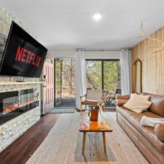 Ski In Ski Out Cabin on Hunter Mtn Seasonal Pool Access w Panoramic Views Hike Swim Fish Relax