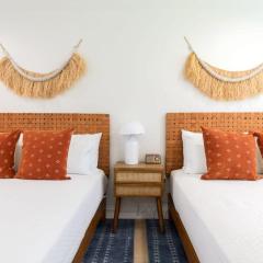 THE JUNI Stunning Studio Walk to Everything