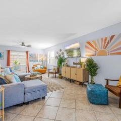 Downtown Cocoa Beach Townhome- Walk to Everything