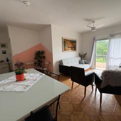 Ap Praia do Tombo a 150mt do mar e a 300mt Praia Astúrias