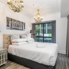 Spacious Sky Tower View!