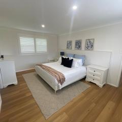 Coastal play and stay - walk to beach and park