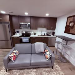 New & Modern Cozy Suite with Full Kitchen