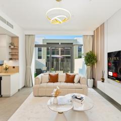 Stylish 4BR Retreat I Warm Tones & Modern Comfort