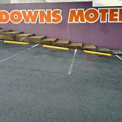 Downs Motel
