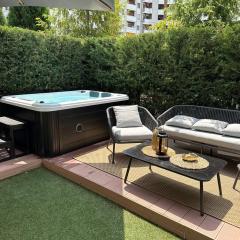 Open Space - Garden & Jacuzzi