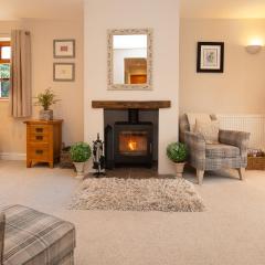 Teagles Cottage in Stow, EV parking