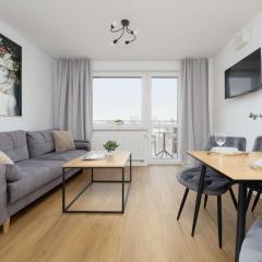 Ursynów Air-conditioned Apartment with Desk & Balcony by Noclegi Renters