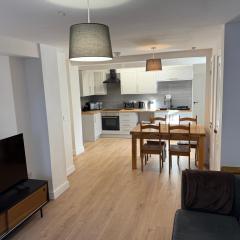 New 3 Bedroom Apartment Next to Station