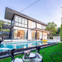 Emery Pool Villa Pattaya