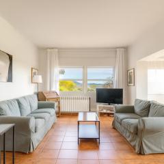 Casa con Jardín Enorme y Vistas Espectaculares Cerca de Pechon