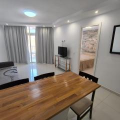 Torres de Yomely las Americas