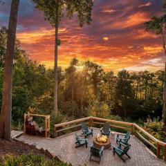 Hot Tub, Deck w/ Breathtaking Mountain Views