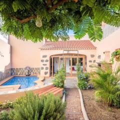 Canary Holiday Mondragon House