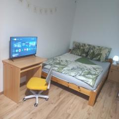 WYSOKA JAKOŚĆ - FULL SERVICE - LOKALIZACJA - ZAMYKANY NA KLUCZ - Taniocha !