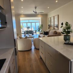 Blue Water Golf Villa, Views, 3BDR On suite, Pool, views