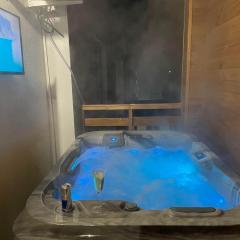 Carol Residence Penthouse -outside jacuzzi and barbeque- 10 min to the Christmas Market